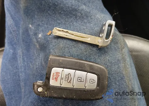 2013 Hyundai Sonata Limited из США, поврежденный, VIN 5NPEC4AC4DH560237